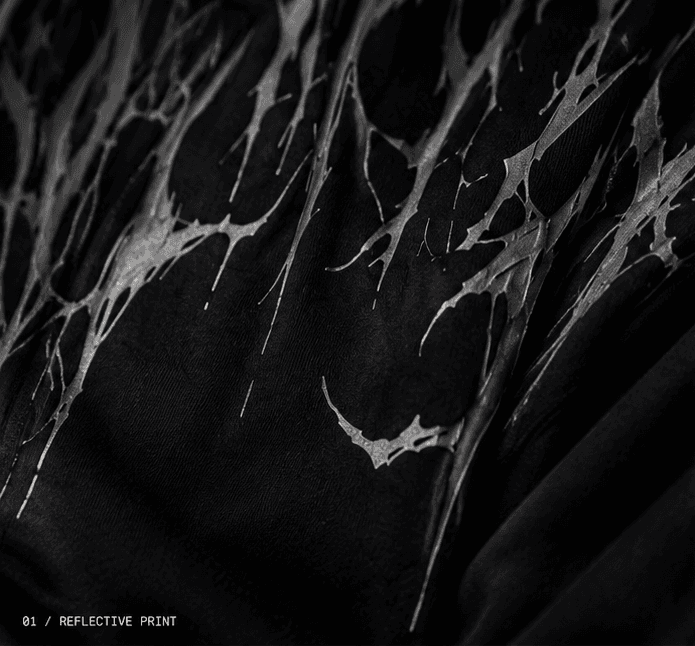 01 / REFLECTIVE PRINT